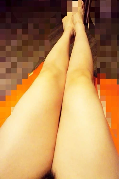 大叔们，喜欢这样的腿吗~_来自lucya的自拍私房照分享
