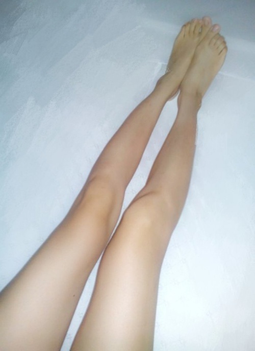 【晒腿】_来自神经病姑娘的自拍私房照分享
