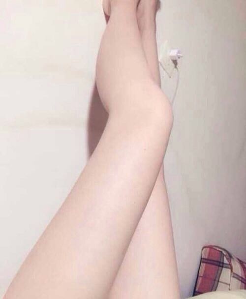 总感觉自己的腿美美的！_来自yukiqiqi的自拍私房照分享