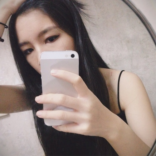 不小心lu了个夜店妆_来自GuteNacht的自拍私房照分享