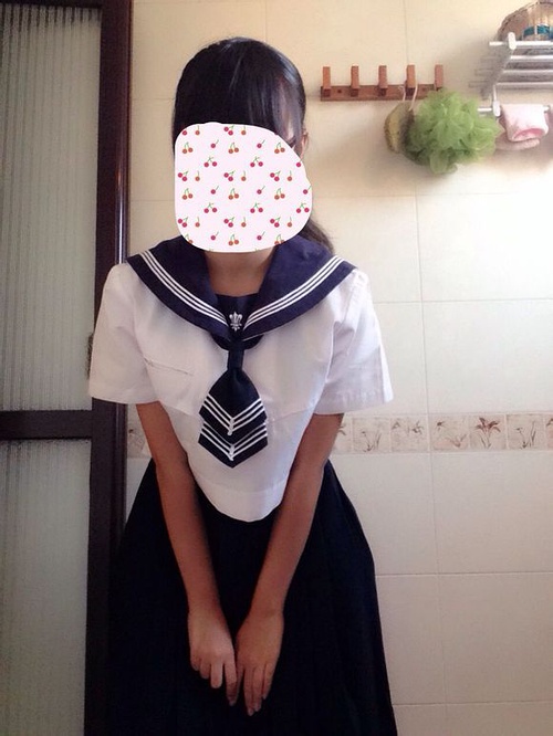 高中小女生自己买的水手服，哥哥好看吗_来自小西柚的自拍私房照分享