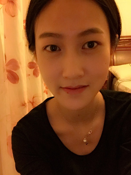 胃疼啦..._来自缺心眼子阿烁的自拍私房照分享