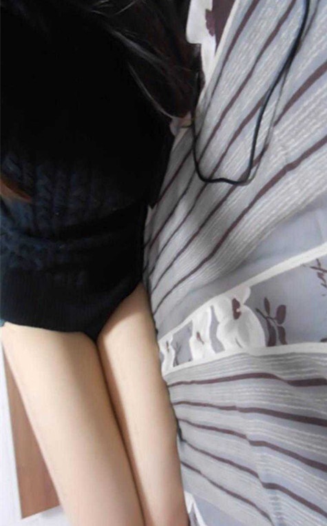 【晒】腿_来自艾米丽的自拍私房照分享